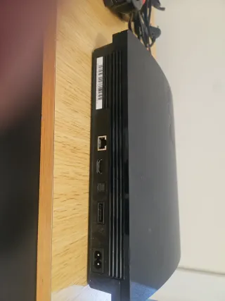 PlayStation 3 Sony con 2 controller