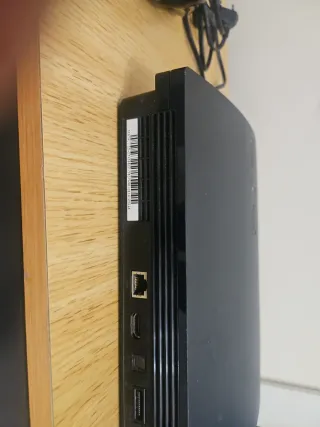 PlayStation 3 Sony con 2 controller