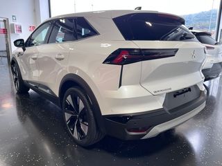 Mitsubishi Grandis 180 HEV KAITEKI+