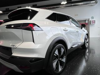 Mitsubishi Grandis 180 HEV KAITEKI+