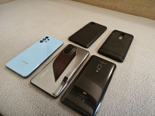 Vendo 3 smartphone: Samsung Galaxy A32 4G, Xiaomi Mi 11i 5G e Xiaomi 9T