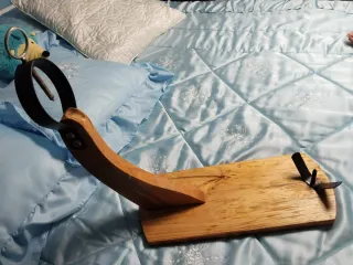 Jamonero de madera y metal
