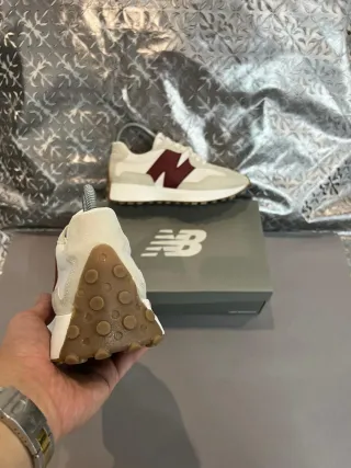 New Balance 327 Bordeaux Tamanho 38
