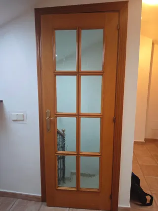 Puerta madera maciza