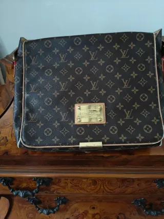 Portadocumentos Louis Vuitton Marrón y Dorado