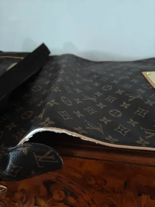 Portadocumentos Louis Vuitton Marrón y Dorado