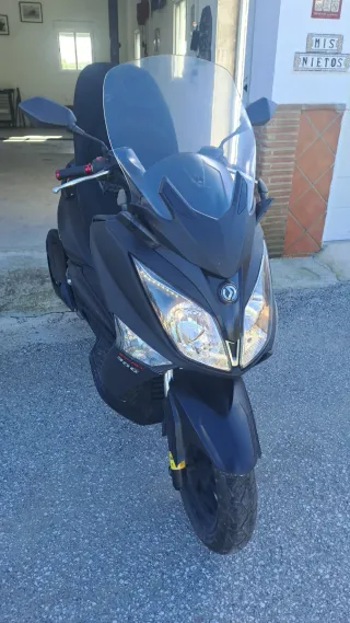 Sym Joymax 300i Moto Scooter Negra