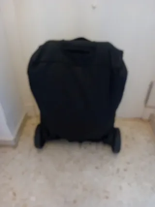 Silla carro  bebé ,fácil de plegar y transportar.