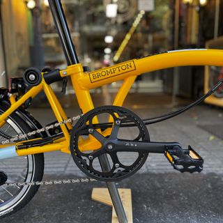 Brompton C-Line Explore M6L Amarilla