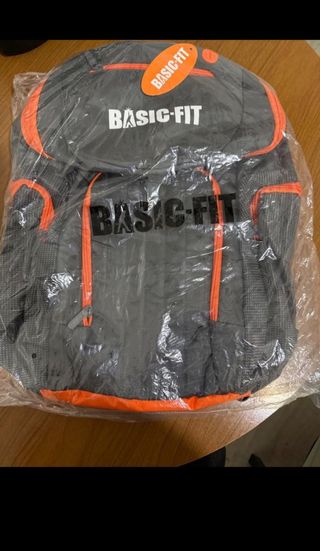 Mochila Basic Fit Gris y Naranja