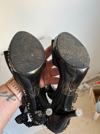 Sandalias tacón negras