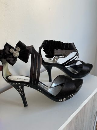 Sandalias tacón negras