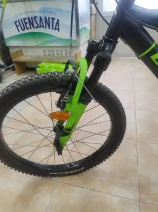 Bicicleta infantil B'TWIN 20 pulgadas