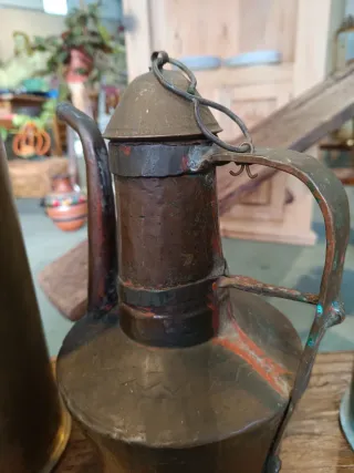 Jarra aceitera antigua de cobre