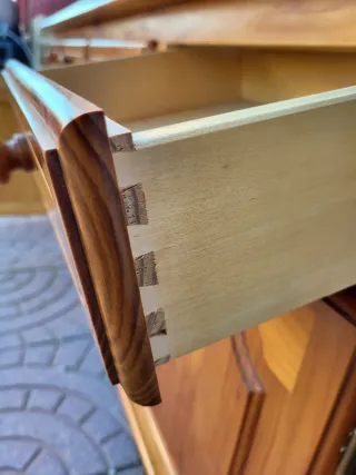 Aparador de pino macizo