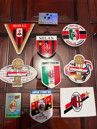 Adesivi Milan e Spilla Brigate Rossonere