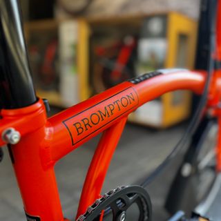Brompton C-Line Explore M6L Naranja