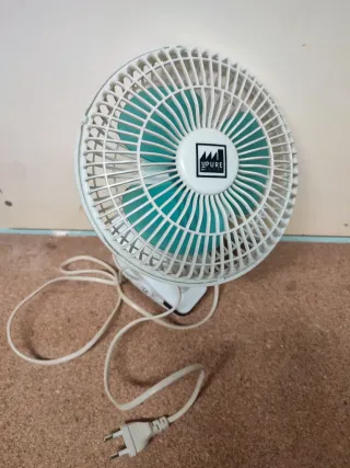 Ventilador portátil con pinza y cable electrico