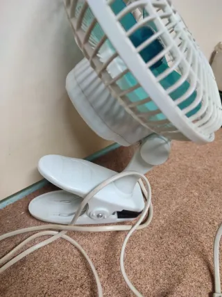 Ventilador portátil con pinza y cable electrico
