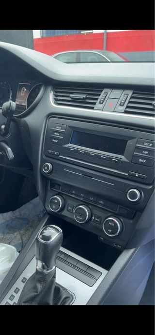 Skoda Octavia 2.0 150cv DSG Automatico 2014