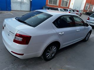 Skoda Octavia 2.0 150cv DSG Automatico 2014