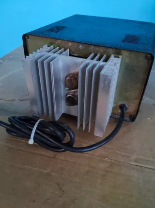 Alimentatore tradizionale Stabilizzat 6-17V 12/15A