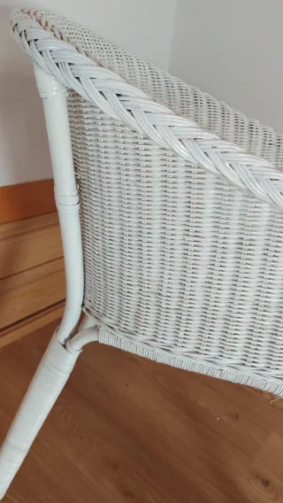 Butaca de mimbre blanca