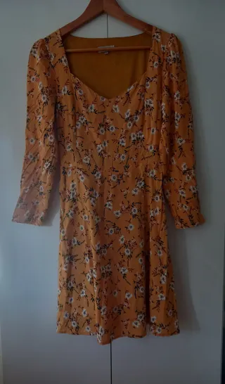 Vestido de manga larga con estampado floral
