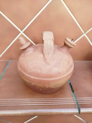 Botijos antiguos de barro