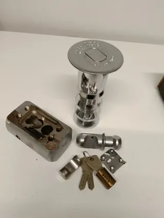 Cerradura Seguridad Puerta Enrollable