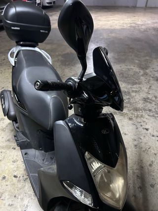 Kymco Agility 125cc con baúl SHAD