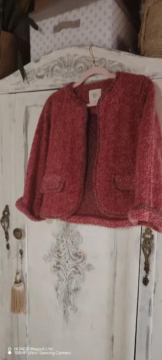 Chaqueta estilo Chanel Roja