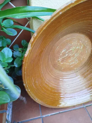 Lebrillo antiguo de barro