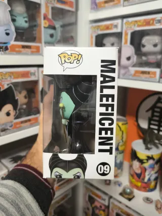 Funko Pop! Maleficent 9 Disney logo rojo 2011