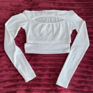 Top blanco manga larga con abertura