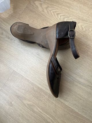 Sandalias NÁDA Marrones