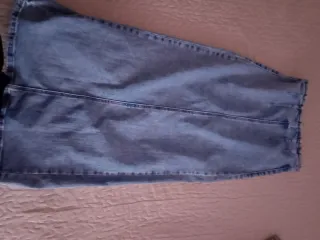 Falda midi Stradivarius