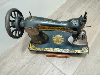 Máquina de coser Singer antigua