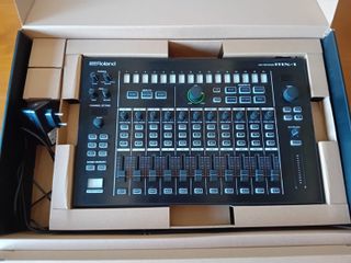 Roland MX-1 Mix Performer