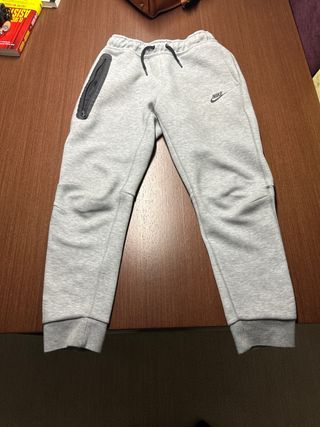 Sudadera Nike Tech Gris