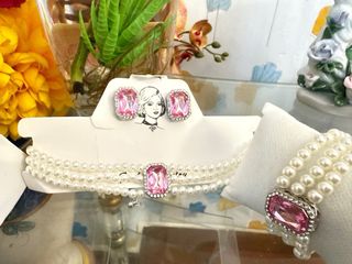 Conjunto Colar, Pulseira e Brincos Rosa