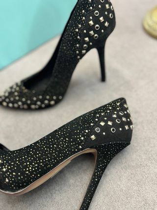 Zapatos de fiesta negros con tachuelas