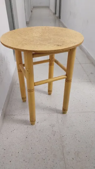 Mesita auxiliar redonda madera