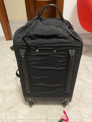 Maleta de cabina (trolley) con ruedas