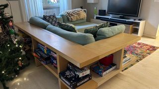 Divano 4 posti tessuto sfoderabile + libreria