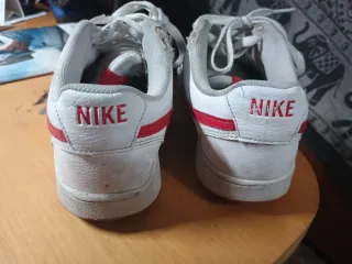 Zapatillas Nike Talla 40 Rojas y Blancas