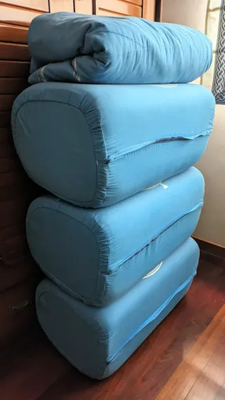 Edredón y cojines náuticos para cama nido