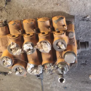 Distribuidor hidráulico 4 cuerpos