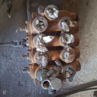 Distribuidor hidráulico 4 cuerpos