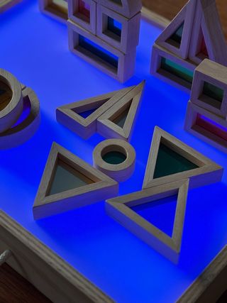 Caja de Luz Montessori y Bloques Madera